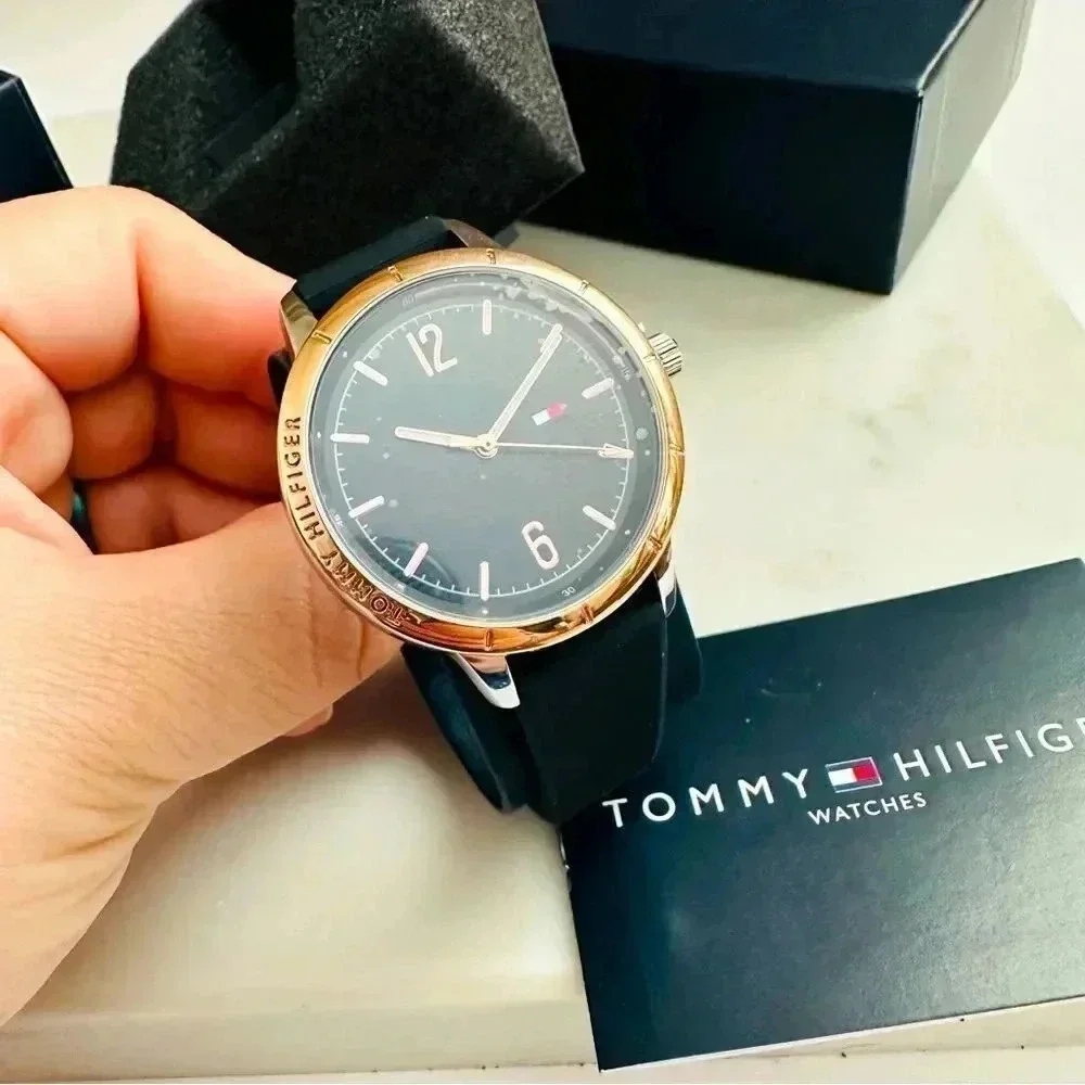 NIB Tommy Hilfiger Unisex Silicon Watch
